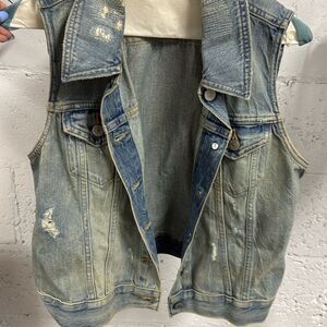 NEW - Levis Jean Vest - Size Medium - NWOT - Women's Vest